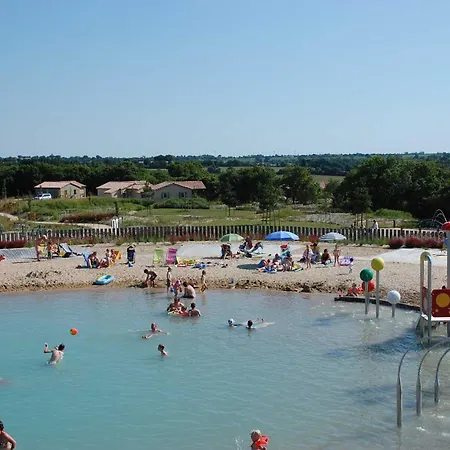 2 Au Calme Avec Terrasse, Piscine Chauffee Et Acces En Vendee - Fr-1-783-26 * La Chapelle-Hermier