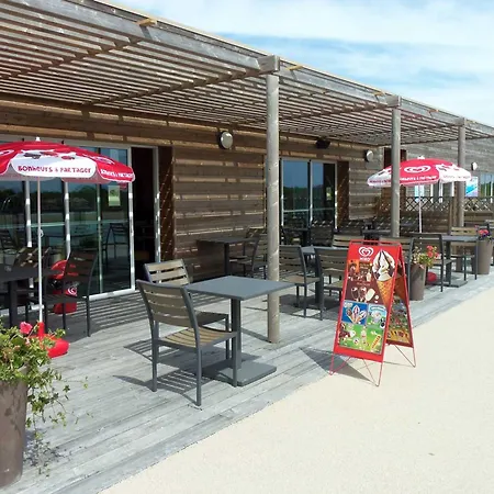2 Au Calme Avec Terrasse, Piscine Chauffee Et Acces En Vendee - Fr-1-783-26